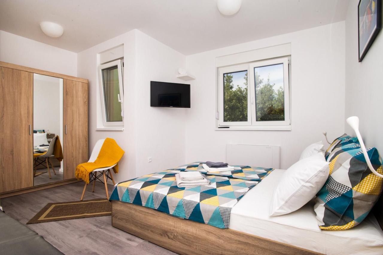Apartments Jedro Petrčane Zewnętrze zdjęcie