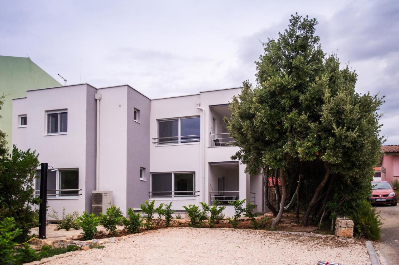 Apartments Jedro Petrčane Zewnętrze zdjęcie