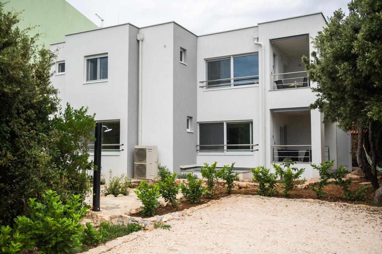 Apartments Jedro Petrčane Zewnętrze zdjęcie