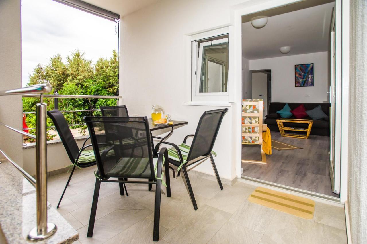 Apartments Jedro Petrčane Zewnętrze zdjęcie