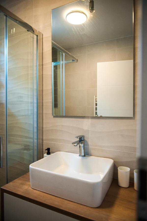 Apartments Jedro Petrčane Zewnętrze zdjęcie